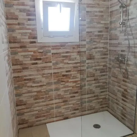 Loft, Jardin Y Piscina Privada Apartment Romanya de la Selva